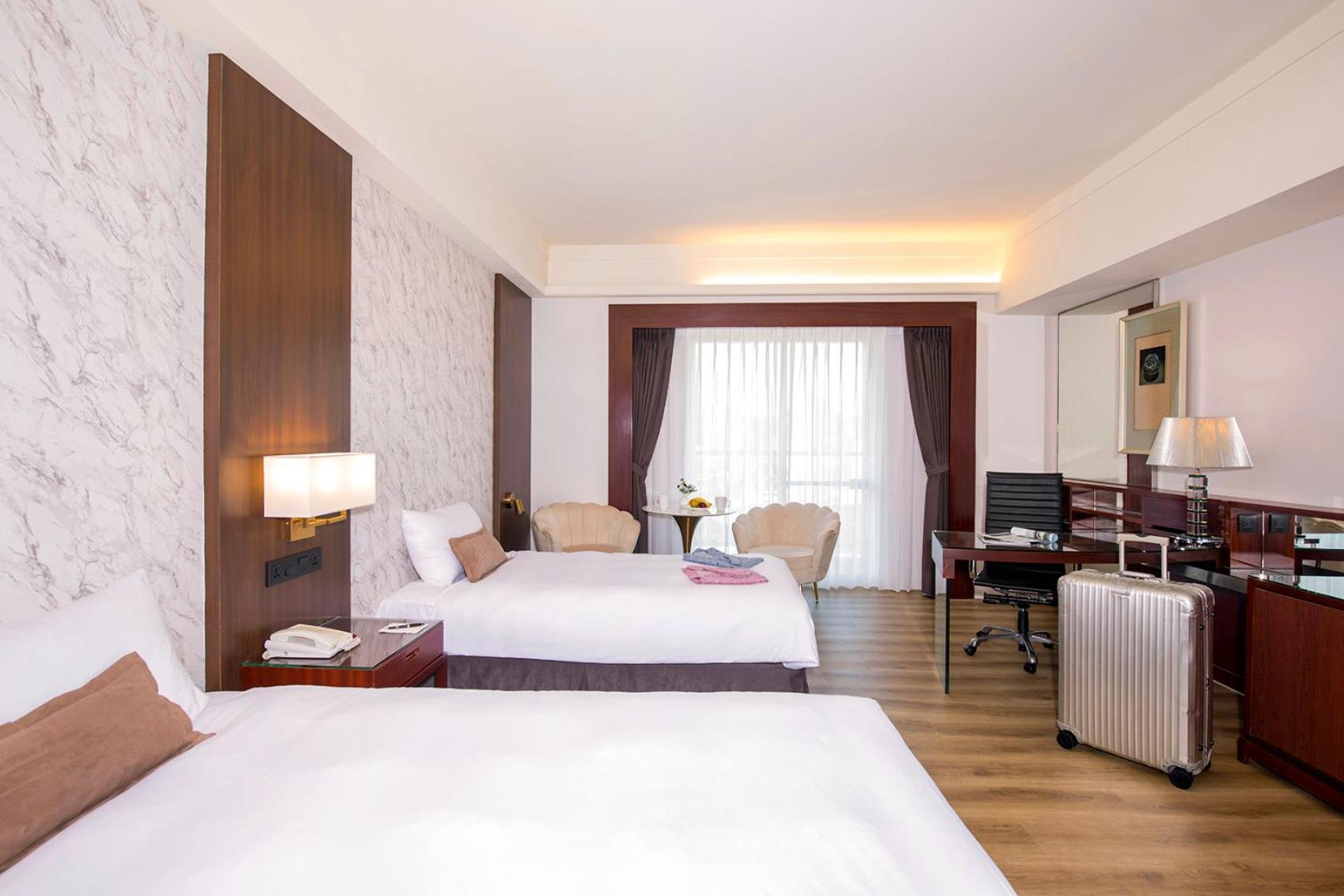 Hamp Court Palace Тайпей Екстериор снимка