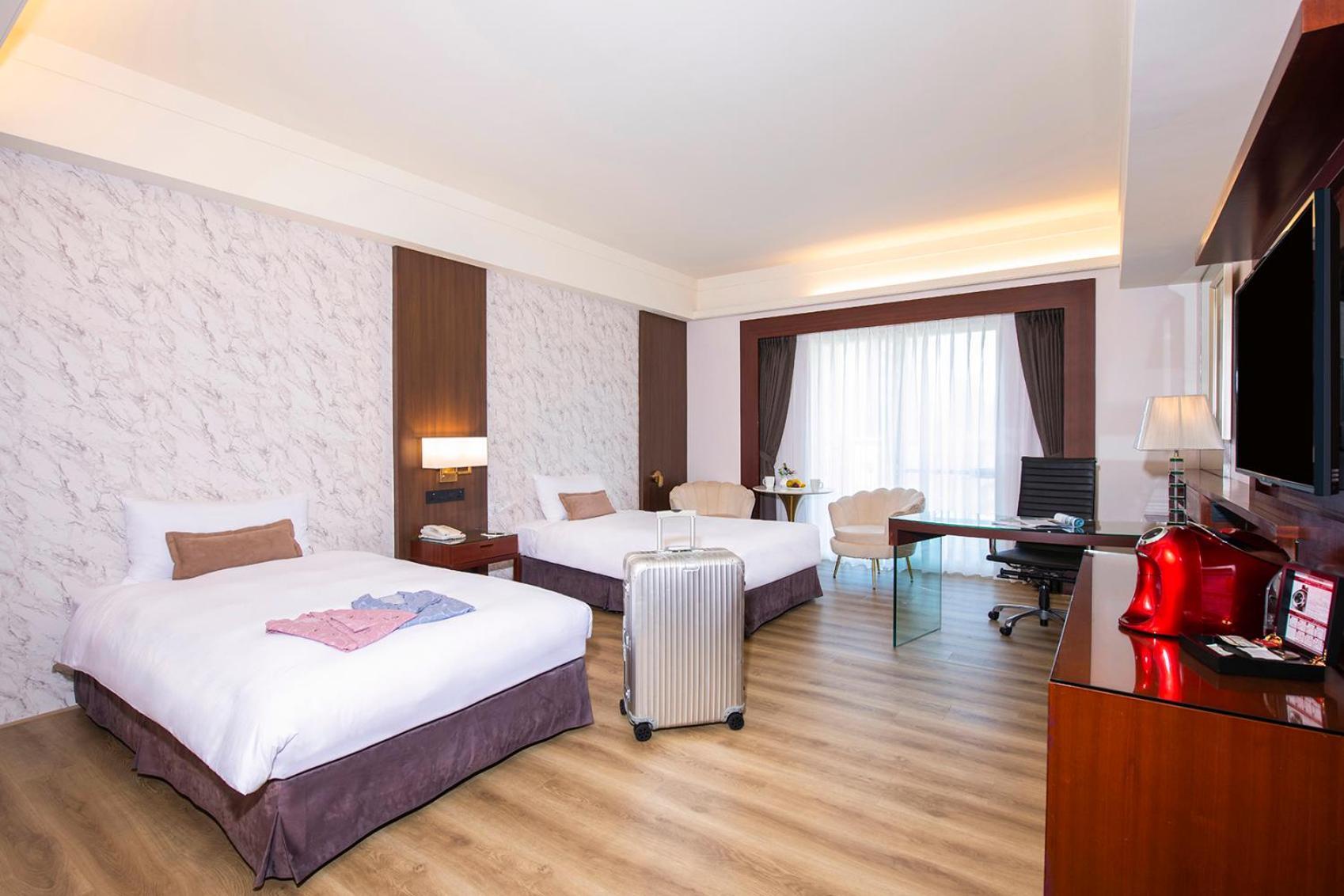 Hamp Court Palace Тайпей Екстериор снимка