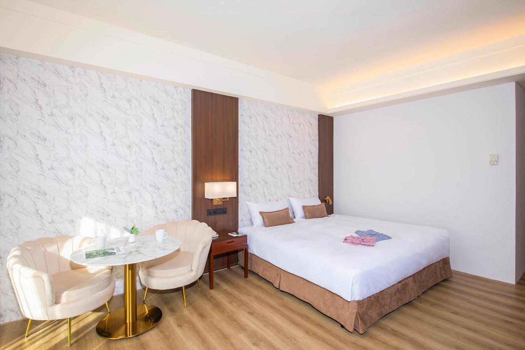 Hamp Court Palace Тайпей Екстериор снимка