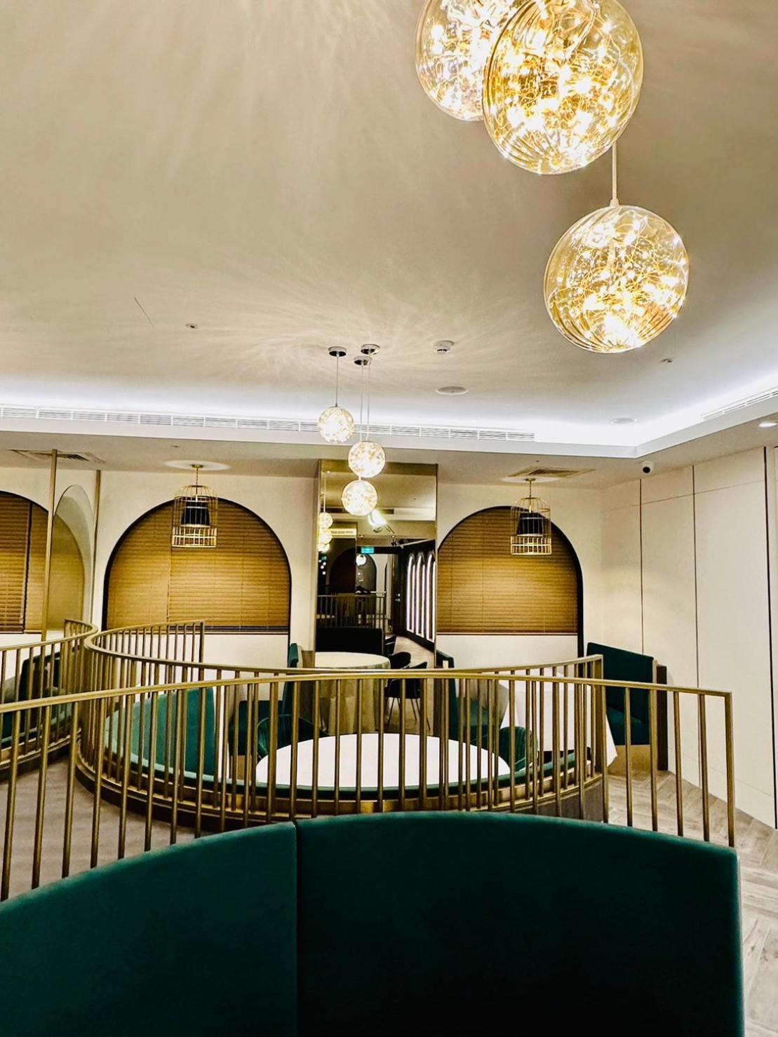 Hamp Court Palace Тайпей Екстериор снимка