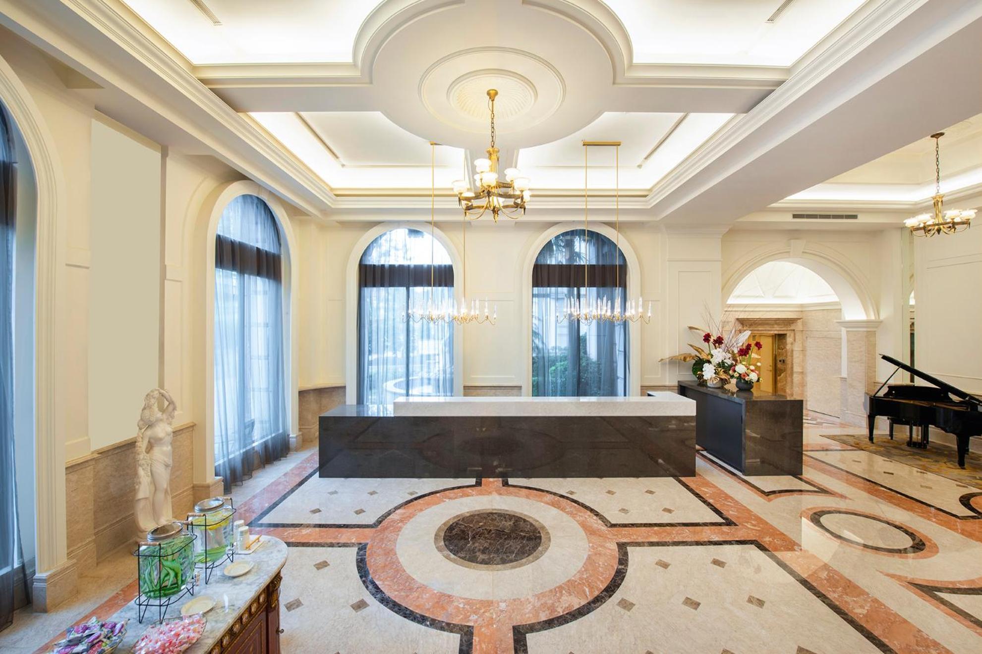 Hamp Court Palace Тайпей Екстериор снимка