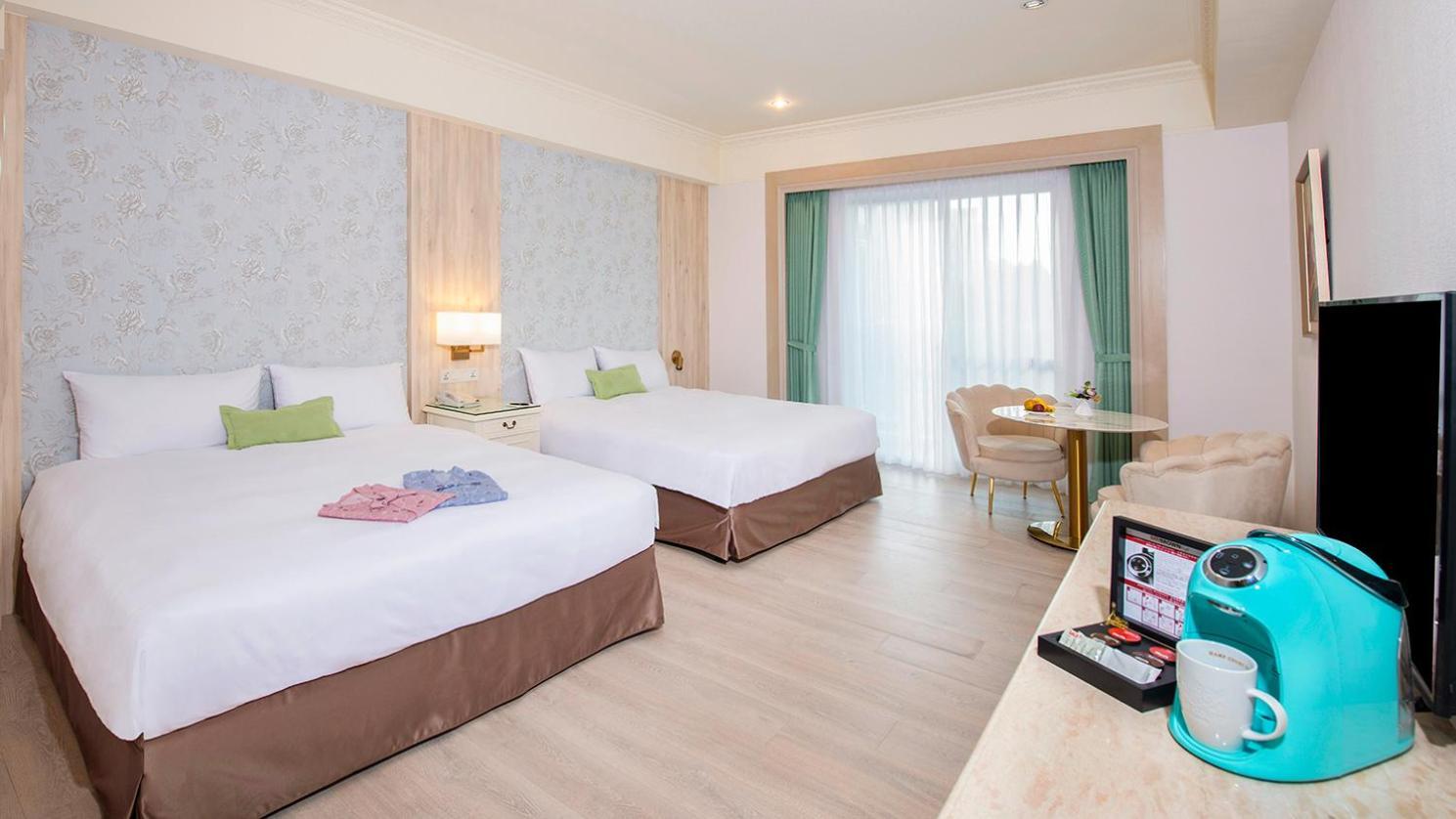 Hamp Court Palace Тайпей Екстериор снимка